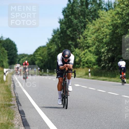 21.06.2026 - Viking Triathlon Michael Burmester http://msf.ph/oto/9869400 21.06.2026 12:28:40 Radfahren 20, 64, 89, 189, 317, 438, 460, 484 meine-sportfotos.de