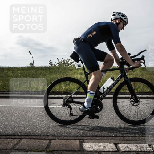 21.06.2026 - 29. Vierlanden-Triathlon H.Heesch http://msf.ph/oto/9869431 21.06.2026 09:04:48 Radfahren 50, 70, 81, 98, 146 meine-sportfotos.de