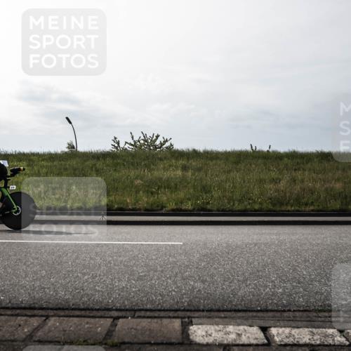 21.06.2026 - 29. Vierlanden-Triathlon H.Heesch http://msf.ph/oto/9869462 21.06.2026 09:05:56 Radfahren 216 meine-sportfotos.de
