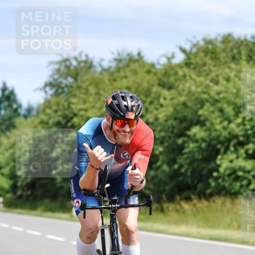 21.06.2026 - Viking Triathlon Michael Burmester http://msf.ph/oto/9869512 21.06.2026 12:29:29 Radfahren 78, 87, 95, 154, 386, 410, 459, 526, 540, 555, 560, 617, 655 meine-sportfotos.de