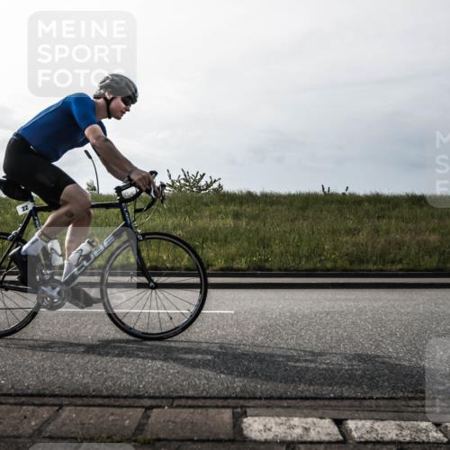 21.06.2026 - 29. Vierlanden-Triathlon H.Heesch http://msf.ph/oto/9869527 21.06.2026 09:08:35 Radfahren 22 meine-sportfotos.de