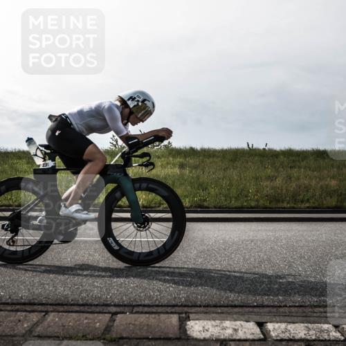 21.06.2026 - 29. Vierlanden-Triathlon H.Heesch http://msf.ph/oto/9869573 21.06.2026 09:10:03 Radfahren 229, 231 meine-sportfotos.de