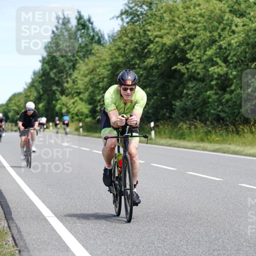 21.06.2026 - Viking Triathlon Michael Burmester http://msf.ph/oto/9869577 21.06.2026 12:29:52 Radfahren 66, 101, 168, 196, 220, 261, 302, 463, 529, 540, 613, 631 meine-sportfotos.de