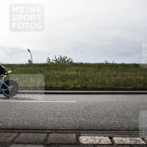 21.06.2026 - 29. Vierlanden-Triathlon H.Heesch http://msf.ph/oto/9869585 21.06.2026 09:10:22 Radfahren 3, 211 meine-sportfotos.de