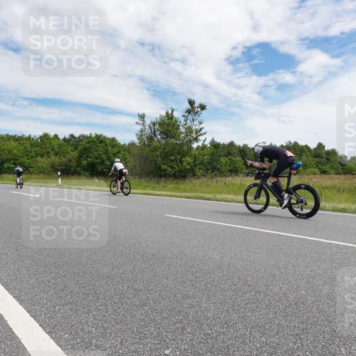 21.06.2026 - Viking Triathlon Michael Burmester http://msf.ph/oto/9869634 21.06.2026 12:03:27 Radfahren 65, 74, 102, 103, 161, 176, 194, 238, 247, 257, 270, 270, 271, 271, 331, 426, 565, 569, 606, 631 meine-sportfotos.de
