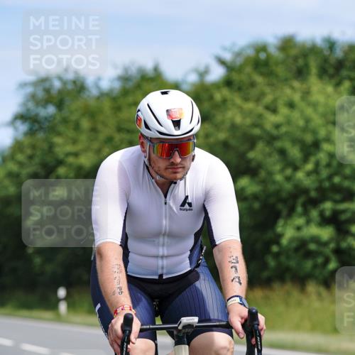 21.06.2026 - Viking Triathlon Michael Burmester http://msf.ph/oto/9869670 21.06.2026 12:30:15 Radfahren 99, 180, 220, 255, 261, 286, 314, 355, 376, 422, 500, 613, 631, 631 meine-sportfotos.de