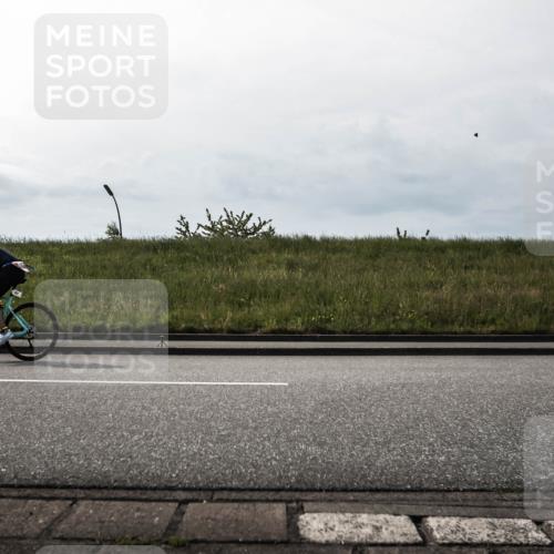 21.06.2026 - 29. Vierlanden-Triathlon H.Heesch http://msf.ph/oto/9869699 21.06.2026 09:12:38 Radfahren 23, 57, 111, 132, 290 meine-sportfotos.de