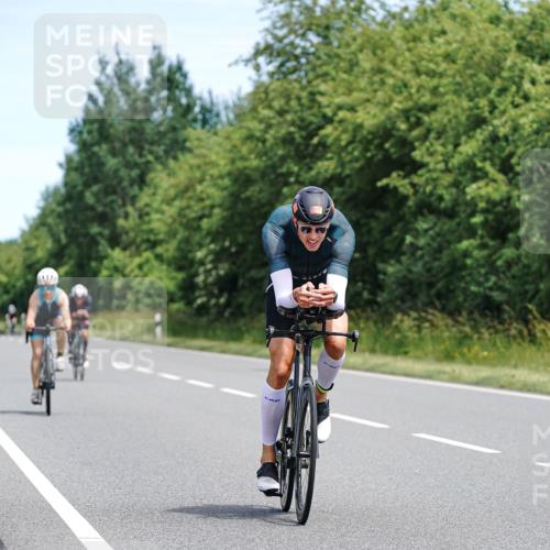 21.06.2026 - Viking Triathlon Michael Burmester http://msf.ph/oto/9869700 21.06.2026 12:30:34 Radfahren 99, 104, 109, 111, 113, 137, 145, 180, 199, 255, 286, 359, 376, 422, 500 meine-sportfotos.de