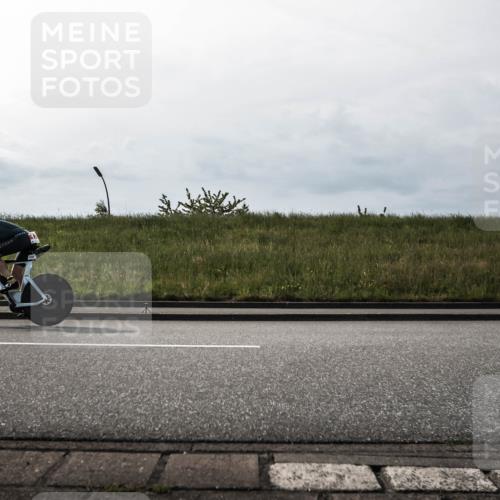 21.06.2026 - 29. Vierlanden-Triathlon H.Heesch http://msf.ph/oto/9869709 21.06.2026 09:12:49 Radfahren 13, 15, 45, 129, 132, 290 meine-sportfotos.de