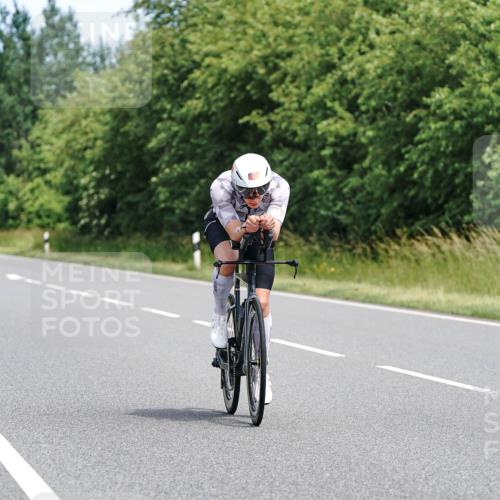 21.06.2026 - Viking Triathlon Michael Burmester http://msf.ph/oto/9869779 21.06.2026 12:30:43 Radfahren 34, 45, 99, 104, 109, 111, 113, 125, 137, 145, 180, 188, 199, 241, 252, 327, 340, 359, 383, 553, 567, 578, 663 meine-sportfotos.de