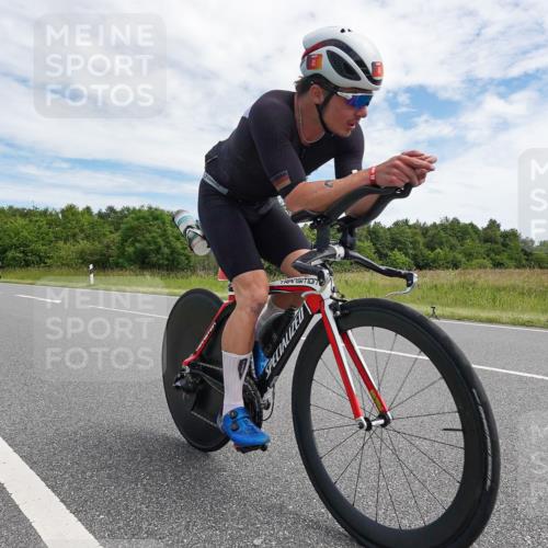 21.06.2026 - Viking Triathlon Michael Burmester http://msf.ph/oto/9869828 21.06.2026 12:05:34 Radfahren 16, 41, 53, 56, 86, 94, 132, 136, 165, 189, 198, 219, 239, 256, 304, 364, 382, 407, 429, 442, 456, 571, 634, 668 meine-sportfotos.de