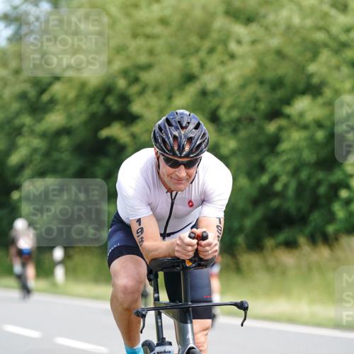 21.06.2026 - Viking Triathlon Michael Burmester http://msf.ph/oto/9869867 21.06.2026 12:31:43 Radfahren 27, 198, 337, 365, 640 meine-sportfotos.de