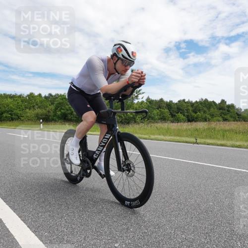 21.06.2026 - Viking Triathlon Michael Burmester http://msf.ph/oto/9869873 21.06.2026 12:05:50 Radfahren 16, 56, 58, 165, 256, 282, 289, 382, 546, 625, 670 meine-sportfotos.de