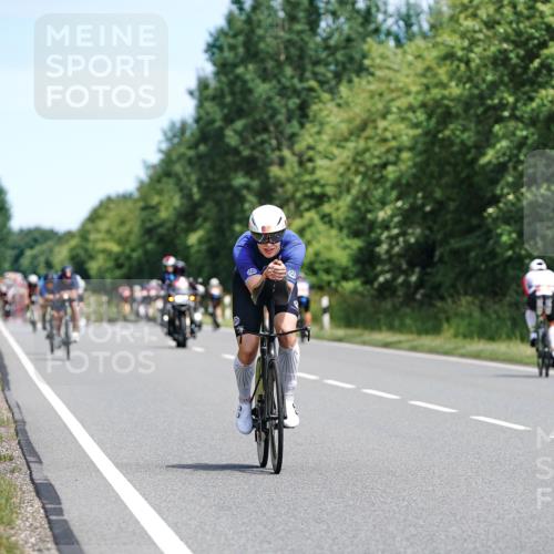 21.06.2026 - Viking Triathlon Michael Burmester http://msf.ph/oto/9869887 21.06.2026 12:31:51 Radfahren 27, 33, 75, 198, 337, 365, 382, 640, 658 meine-sportfotos.de