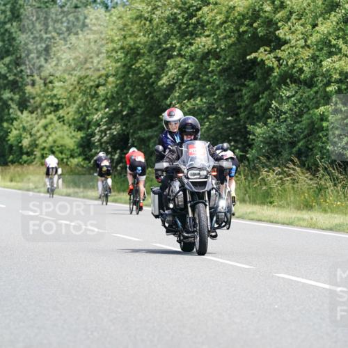 21.06.2026 - Viking Triathlon Michael Burmester http://msf.ph/oto/9869908 21.06.2026 12:31:55 Radfahren 27, 33, 75, 337, 365, 382, 489, 640, 658 meine-sportfotos.de