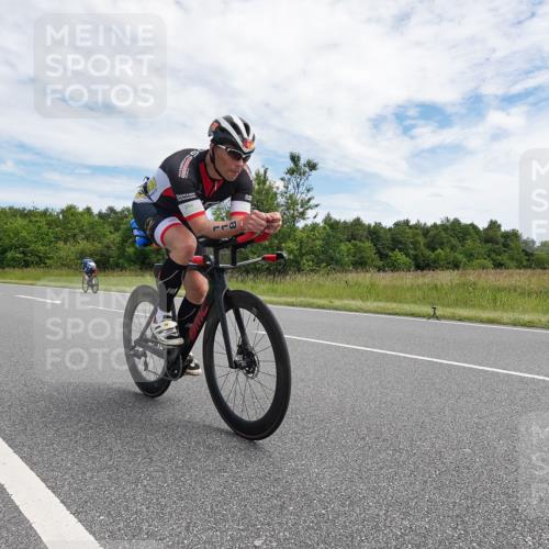 21.06.2026 - Viking Triathlon Michael Burmester http://msf.ph/oto/9870021 21.06.2026 12:07:33 Radfahren 44, 90, 97, 118, 163, 226, 245, 245, 387, 562, 562 meine-sportfotos.de