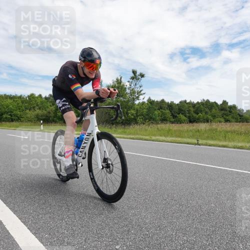 21.06.2026 - Viking Triathlon Michael Burmester http://msf.ph/oto/9870029 21.06.2026 12:07:37 Radfahren 90, 97, 118, 163, 211, 226, 245, 245, 562, 562, 621 meine-sportfotos.de