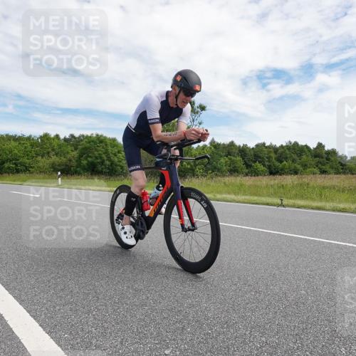 21.06.2026 - Viking Triathlon Michael Burmester http://msf.ph/oto/9870072 21.06.2026 12:08:00 Radfahren 24, 259, 269, 335, 422, 545, 622, 622 meine-sportfotos.de