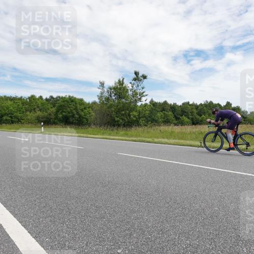 21.06.2026 - Viking Triathlon Michael Burmester http://msf.ph/oto/9870083 21.06.2026 12:08:09 Radfahren 24, 259, 305, 335, 410, 411, 490, 545, 622, 622 meine-sportfotos.de