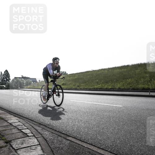 21.06.2026 - 29. Vierlanden-Triathlon H.Heesch http://msf.ph/oto/9870102 21.06.2026 09:03:12 Radfahren 167, 171 meine-sportfotos.de