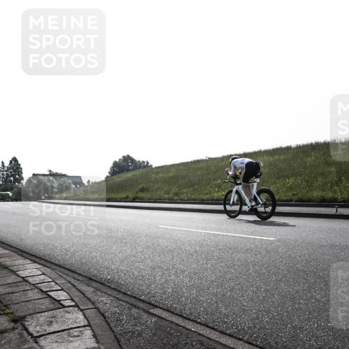 21.06.2026 - 29. Vierlanden-Triathlon H.Heesch http://msf.ph/oto/9870107 21.06.2026 09:03:28 Radfahren  meine-sportfotos.de
