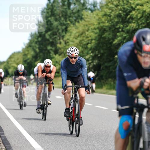 21.06.2026 - Viking Triathlon Michael Burmester http://msf.ph/oto/9870126 21.06.2026 12:32:55 Radfahren 93, 97, 114, 116, 172, 237, 247, 265, 289, 447, 450, 454, 579 meine-sportfotos.de