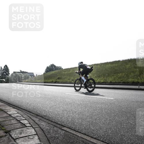 21.06.2026 - 29. Vierlanden-Triathlon H.Heesch http://msf.ph/oto/9870127 21.06.2026 09:04:01 Radfahren  meine-sportfotos.de