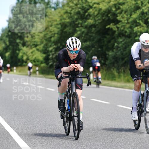 21.06.2026 - Viking Triathlon Michael Burmester http://msf.ph/oto/9870164 21.06.2026 12:32:58 Radfahren 93, 97, 114, 116, 172, 237, 247, 289, 450, 454, 579 meine-sportfotos.de