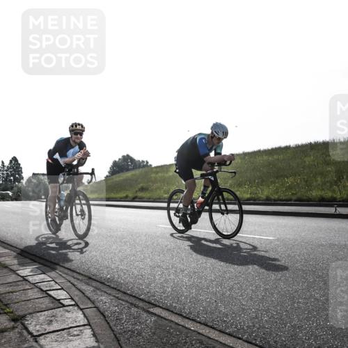 21.06.2026 - 29. Vierlanden-Triathlon H.Heesch http://msf.ph/oto/9870193 21.06.2026 09:06:06 Radfahren 94, 190 meine-sportfotos.de