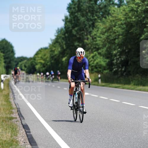 21.06.2026 - Viking Triathlon Michael Burmester http://msf.ph/oto/9870237 21.06.2026 12:33:11 Radfahren 85, 88, 93, 122, 167, 172, 237, 274, 287, 403, 450, 492, 497, 642 meine-sportfotos.de