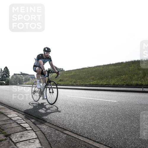 21.06.2026 - 29. Vierlanden-Triathlon H.Heesch http://msf.ph/oto/9870266 21.06.2026 09:08:09 Radfahren 52 meine-sportfotos.de