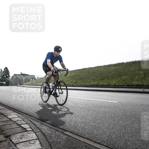 21.06.2026 - 29. Vierlanden-Triathlon H.Heesch http://msf.ph/oto/9870275 21.06.2026 09:08:36 Radfahren 22 meine-sportfotos.de