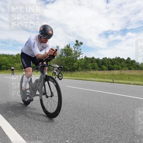 21.06.2026 - Viking Triathlon Michael Burmester http://msf.ph/oto/9870313 21.06.2026 12:09:55 Radfahren 64, 185, 185, 378, 438, 460, 484, 522 meine-sportfotos.de