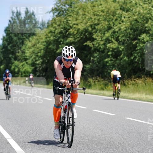 21.06.2026 - Viking Triathlon Michael Burmester http://msf.ph/oto/9870337 21.06.2026 12:33:48 Radfahren 56, 224, 282, 305, 493, 495, 642, 652 meine-sportfotos.de