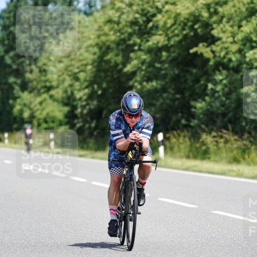 21.06.2026 - Viking Triathlon Michael Burmester http://msf.ph/oto/9870347 21.06.2026 12:33:51 Radfahren 56, 224, 282, 305, 493, 495, 652 meine-sportfotos.de