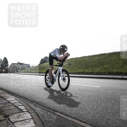 21.06.2026 - 29. Vierlanden-Triathlon H.Heesch http://msf.ph/oto/9870369 21.06.2026 09:10:45 Radfahren 47, 168 meine-sportfotos.de