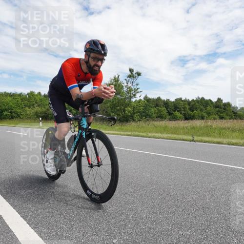 21.06.2026 - Viking Triathlon Michael Burmester http://msf.ph/oto/9870412 21.06.2026 12:11:09 Radfahren 87, 95, 111, 114, 154, 186, 227, 250, 250, 265, 355, 356, 392, 433, 433, 447, 454, 459, 464, 552, 557, 560, 579, 619, 627, 655 meine-sportfotos.de