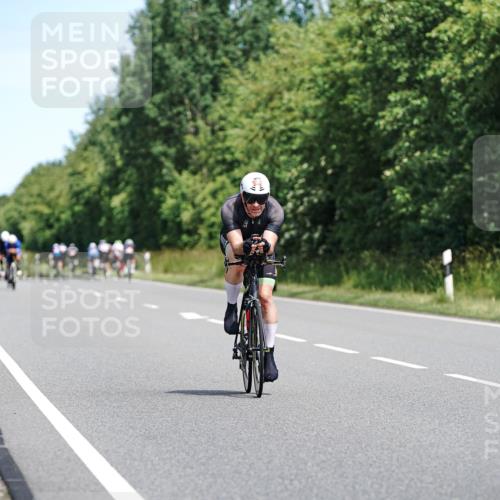 21.06.2026 - Viking Triathlon Michael Burmester http://msf.ph/oto/9870427 21.06.2026 12:34:22 Radfahren 28, 49, 69, 304, 351, 360, 541, 610, 653 meine-sportfotos.de