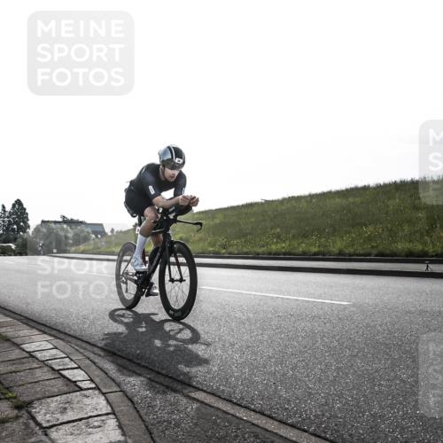21.06.2026 - 29. Vierlanden-Triathlon H.Heesch http://msf.ph/oto/9870436 21.06.2026 09:11:20 Radfahren 26 meine-sportfotos.de