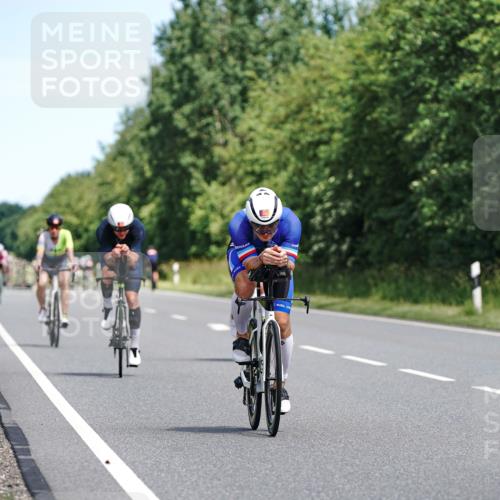 21.06.2026 - Viking Triathlon Michael Burmester http://msf.ph/oto/9870450 21.06.2026 12:34:30 Radfahren 28, 49, 197, 248, 304, 360, 389, 571, 610, 653 meine-sportfotos.de