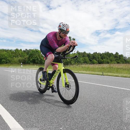 21.06.2026 - Viking Triathlon Michael Burmester http://msf.ph/oto/9870501 21.06.2026 12:11:39 Radfahren 40, 77, 141, 220, 272, 286, 413, 413, 498, 567, 649 meine-sportfotos.de