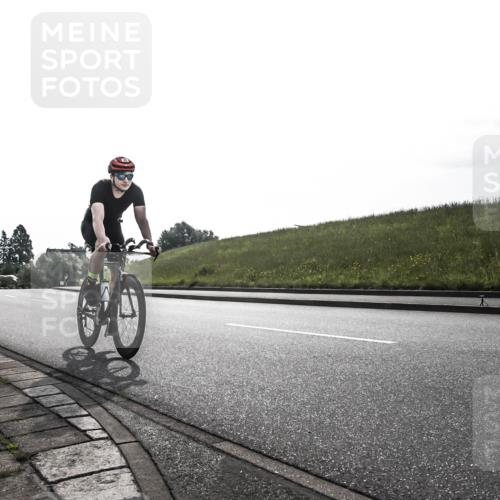 21.06.2026 - 29. Vierlanden-Triathlon H.Heesch http://msf.ph/oto/9870572 21.06.2026 09:13:18 Radfahren 19, 46, 54 meine-sportfotos.de