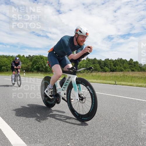 21.06.2026 - Viking Triathlon Michael Burmester http://msf.ph/oto/9870606 21.06.2026 12:12:34 Radfahren 28, 34, 45, 49, 125, 150, 168, 188, 303, 315, 327, 340, 360, 485, 491, 502, 513, 553, 566, 578, 601, 663 meine-sportfotos.de