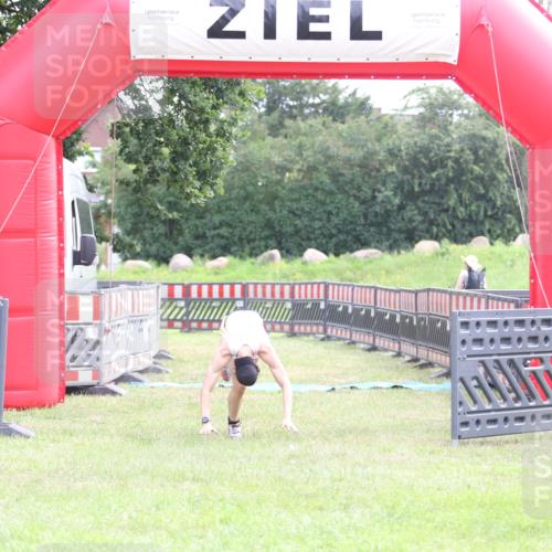 21.06.2026 - 29. Vierlanden-Triathlon Andreas Tolksdorf http://msf.ph/oto/9870610 21.06.2026 10:52:14 Ziel  meine-sportfotos.de