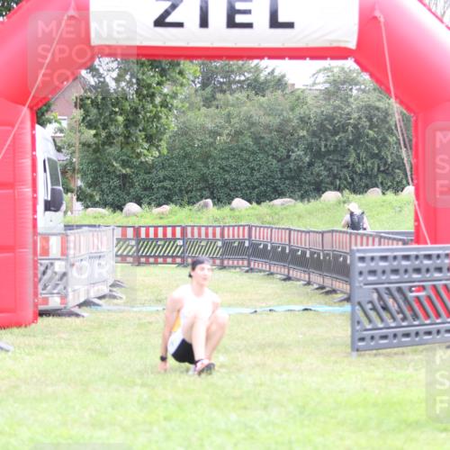 21.06.2026 - 29. Vierlanden-Triathlon Andreas Tolksdorf http://msf.ph/oto/9870641 21.06.2026 10:52:15 Ziel  meine-sportfotos.de