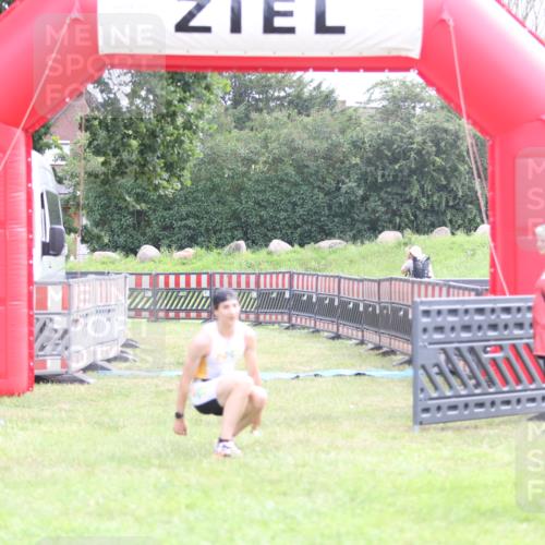 21.06.2026 - 29. Vierlanden-Triathlon Andreas Tolksdorf http://msf.ph/oto/9870664 21.06.2026 10:52:15 Ziel  meine-sportfotos.de