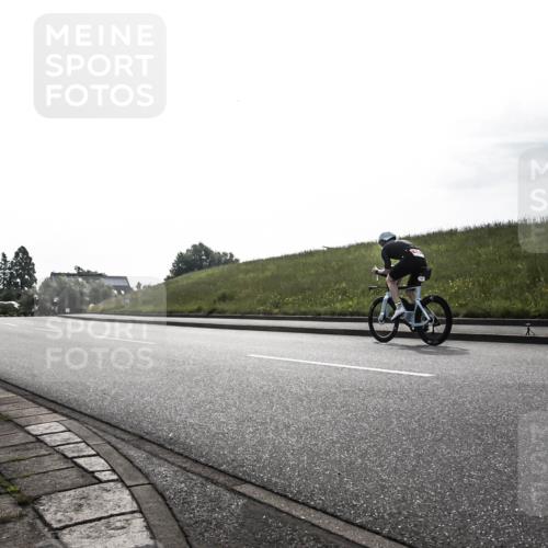 21.06.2026 - 29. Vierlanden-Triathlon H.Heesch http://msf.ph/oto/9870680 21.06.2026 09:15:32 Radfahren  meine-sportfotos.de