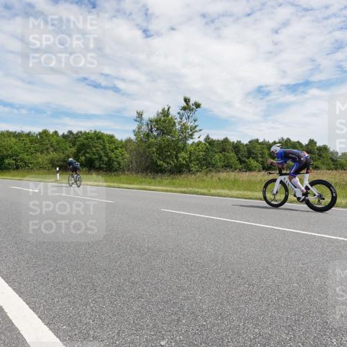 21.06.2026 - Viking Triathlon Michael Burmester http://msf.ph/oto/9870692 21.06.2026 12:13:09 Radfahren 14, 18, 92, 117, 122, 131, 175, 296, 346, 376, 432, 450, 486, 506, 559, 664 meine-sportfotos.de