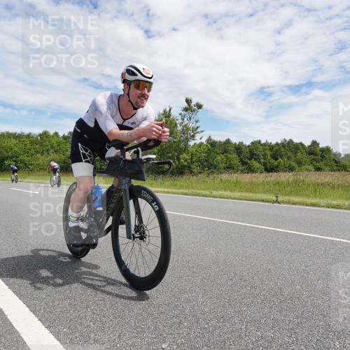 21.06.2026 - Viking Triathlon Michael Burmester http://msf.ph/oto/9870702 21.06.2026 12:13:11 Radfahren 1, 14, 18, 92, 107, 117, 122, 131, 175, 296, 346, 376, 432, 450, 486, 487, 506, 559, 664 meine-sportfotos.de
