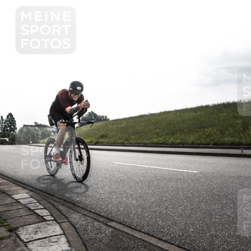 21.06.2026 - 29. Vierlanden-Triathlon H.Heesch http://msf.ph/oto/9870717 21.06.2026 09:16:13 Radfahren 212, 1354 meine-sportfotos.de